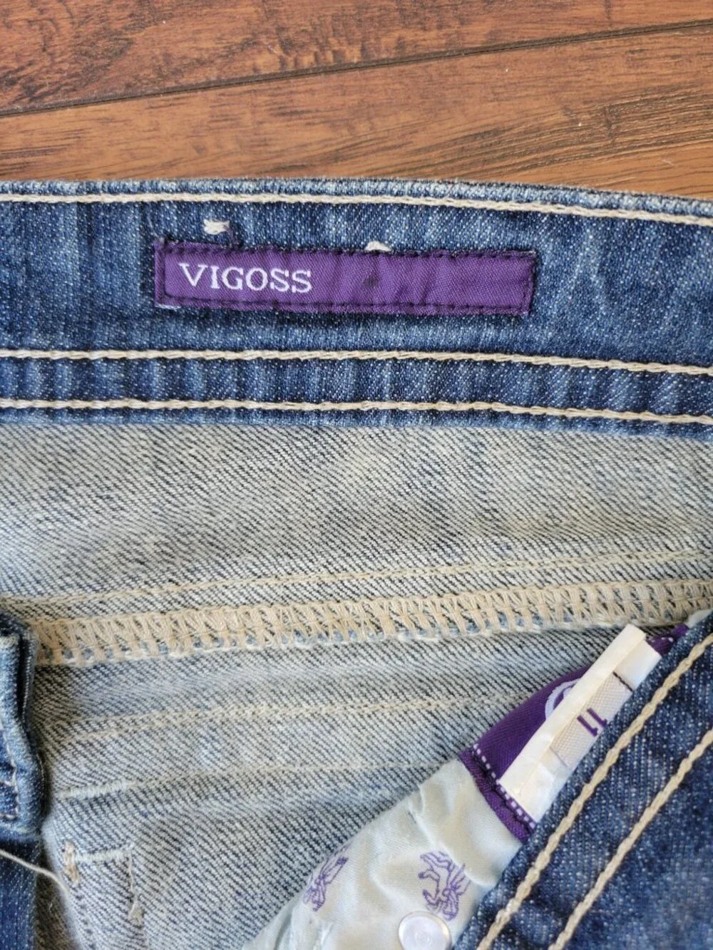 VIGOSS Light Blue Denim Frayed Hem Bleach Spot Long Bermuda Shorts sz 11 EUC